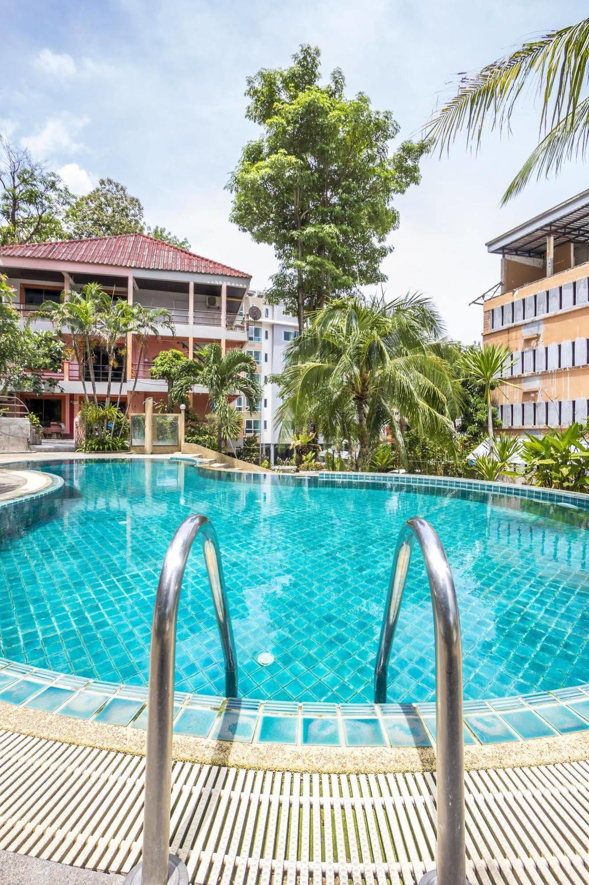 Baan Lukkan Patong Resort Пхукет Екстер'єр фото
